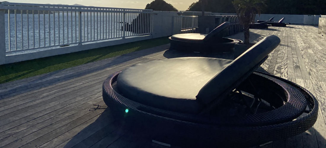 Hotel The Sceneの屋外家具の張地にSTMSKIN TOPを採用事例画像03